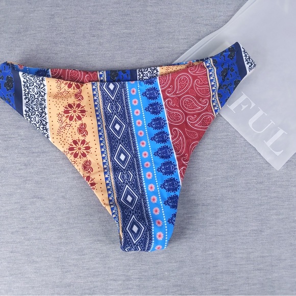 Zaful Floral Paisley Strappy Bikini Set - Picture 8 of 15